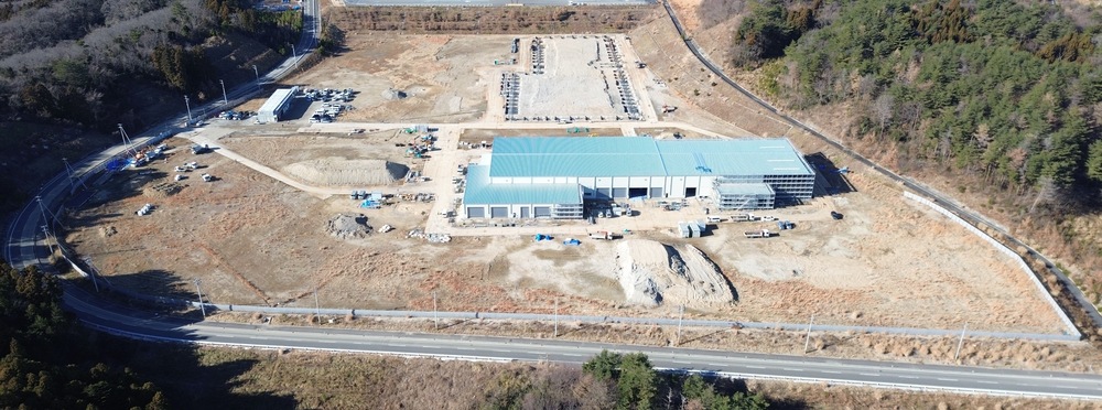 建設中の四倉工場(福島県いわき市)全景