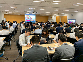 ユニバーサルマナー検定におけるグループワークの様子(2019年11月)